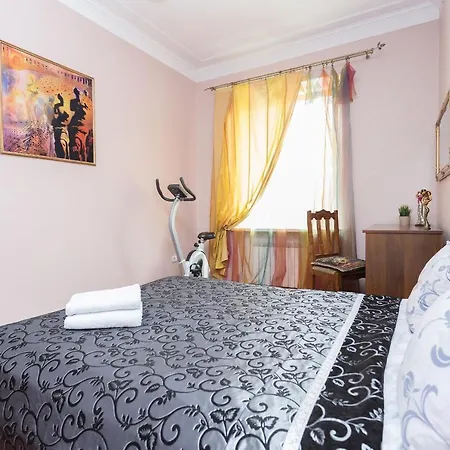 On Liningradskaya Apartment